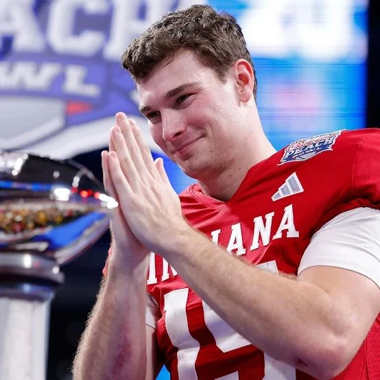 Fernando Mendoza: apellido latino, destino y leyenda | Argos Latino